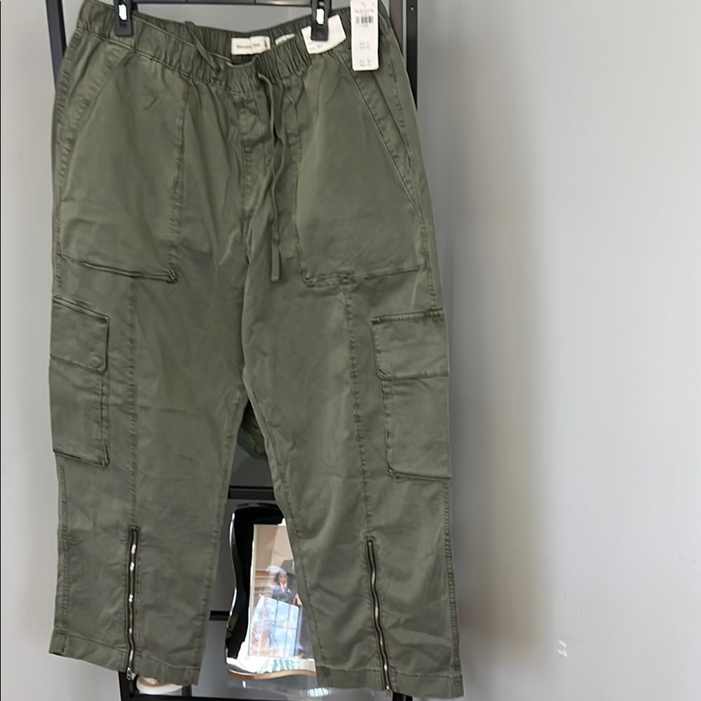 Abercrombie Fitch Men’s baggy pants